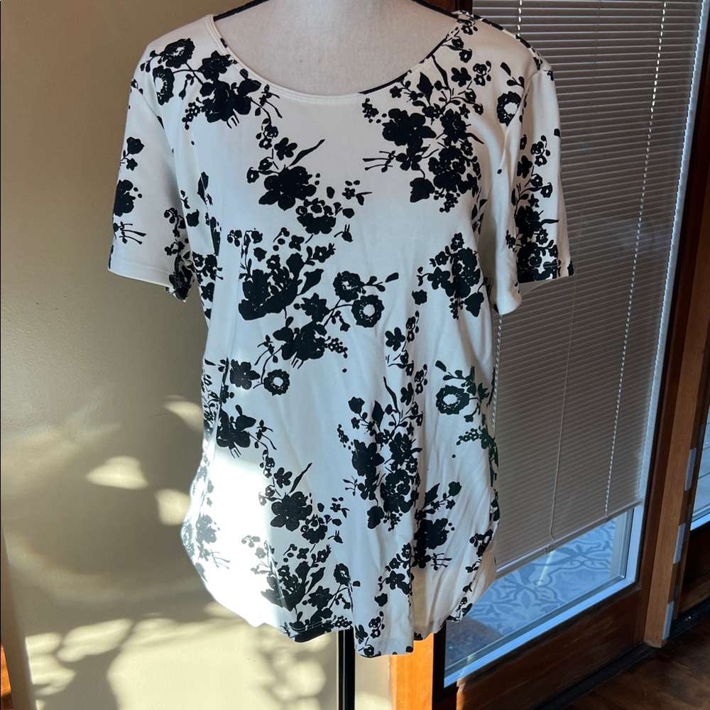 Style & Co. Black Floral Print Short Sleeve Top